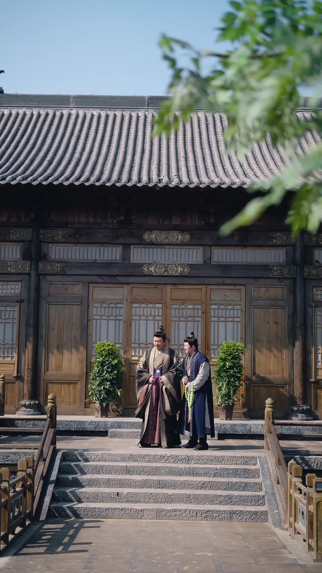 Episode 4 - I'm a Terrible King—Please Rebel